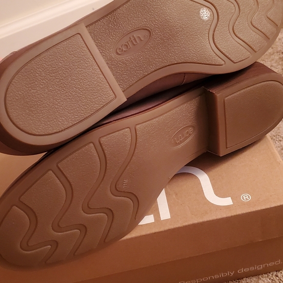 Earth‎ Elona Women's Woven Loafers in Taupe - Picture 8 of 11